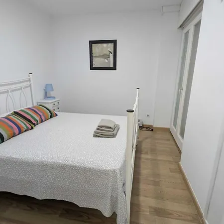 Tropicana-30m De La Playa Con Parking Y A/c Apartment
