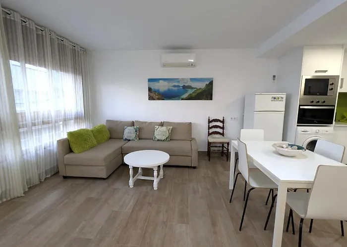 Apartment Tropicana-30m De La Playa Con Parking Y A/c