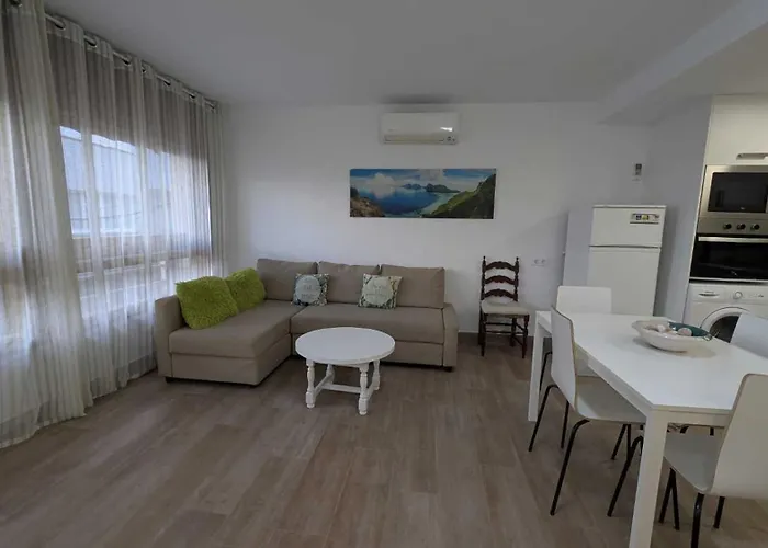 Tropicana-30m De La Playa Con Parking Y A/c 아파트