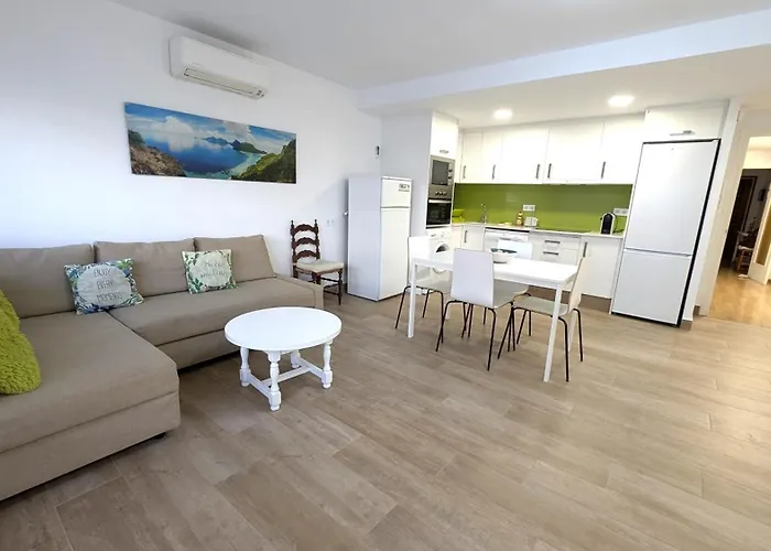 Tropicana-30m De La Playa Con Parking Y A/c 아파트